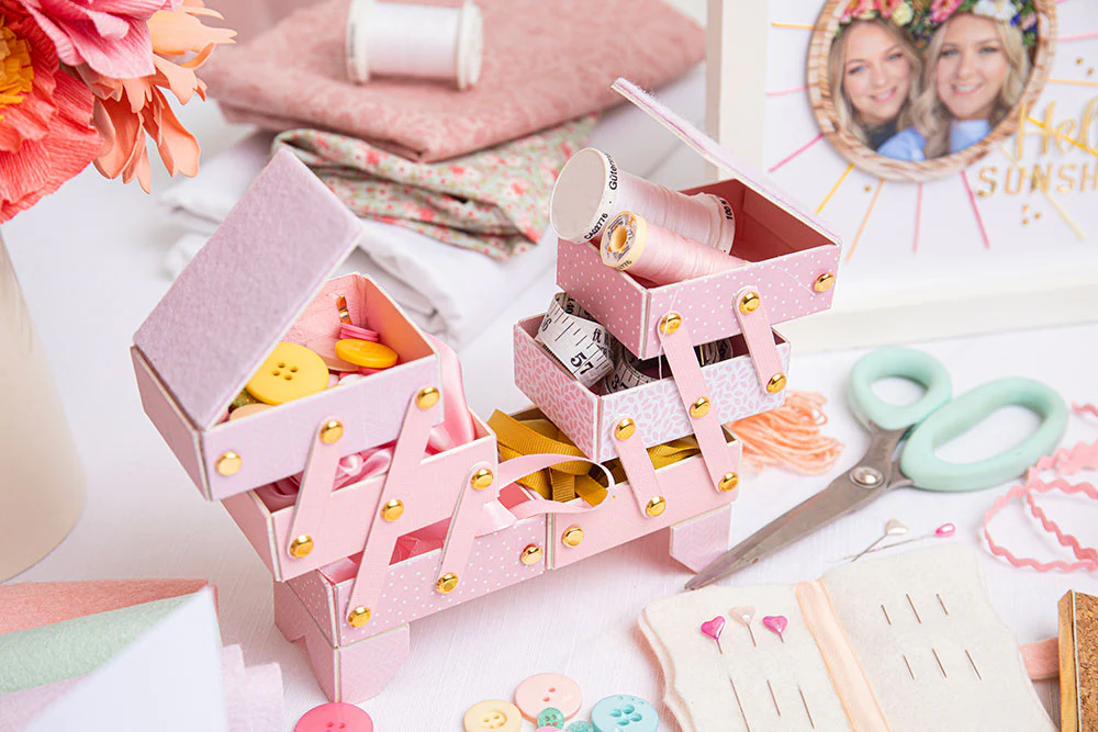 Sizzix ScoreBoards XL Die - Box, Cantilever Sewing Box by Eileen Hull - Image 3