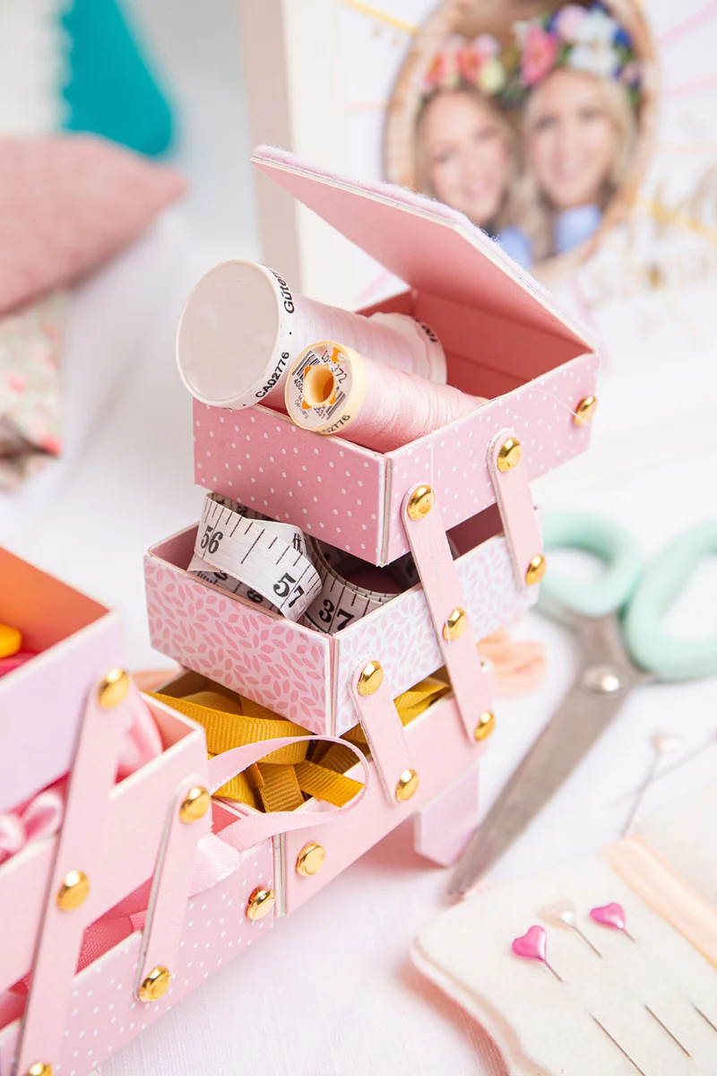 Sizzix ScoreBoards XL Die - Box, Cantilever Sewing Box by Eileen Hull - Image 6